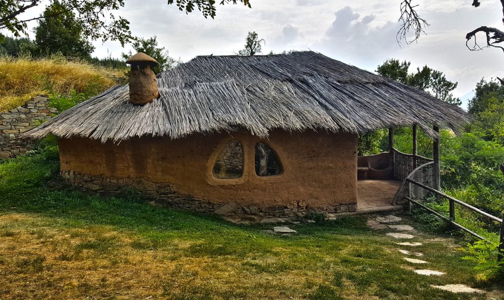 leshten, clay house, village